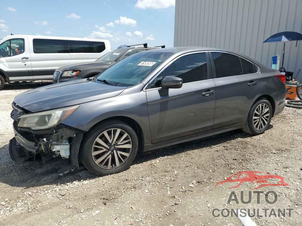 SUBARU LEGACY 2019 - 4S3BNAF62K3038343