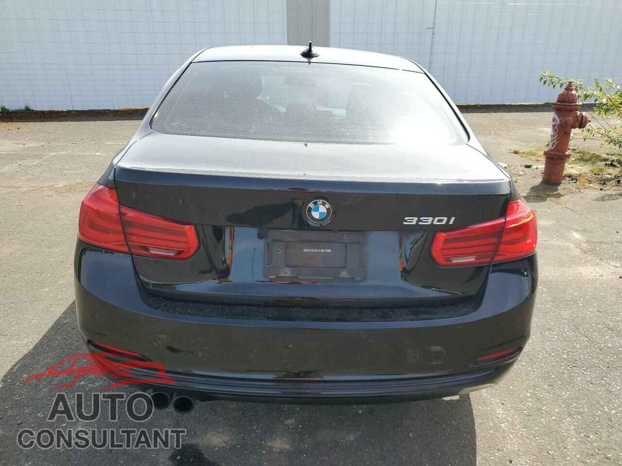 BMW 3 SERIES 2017 - WBA8B9G54HNU48885