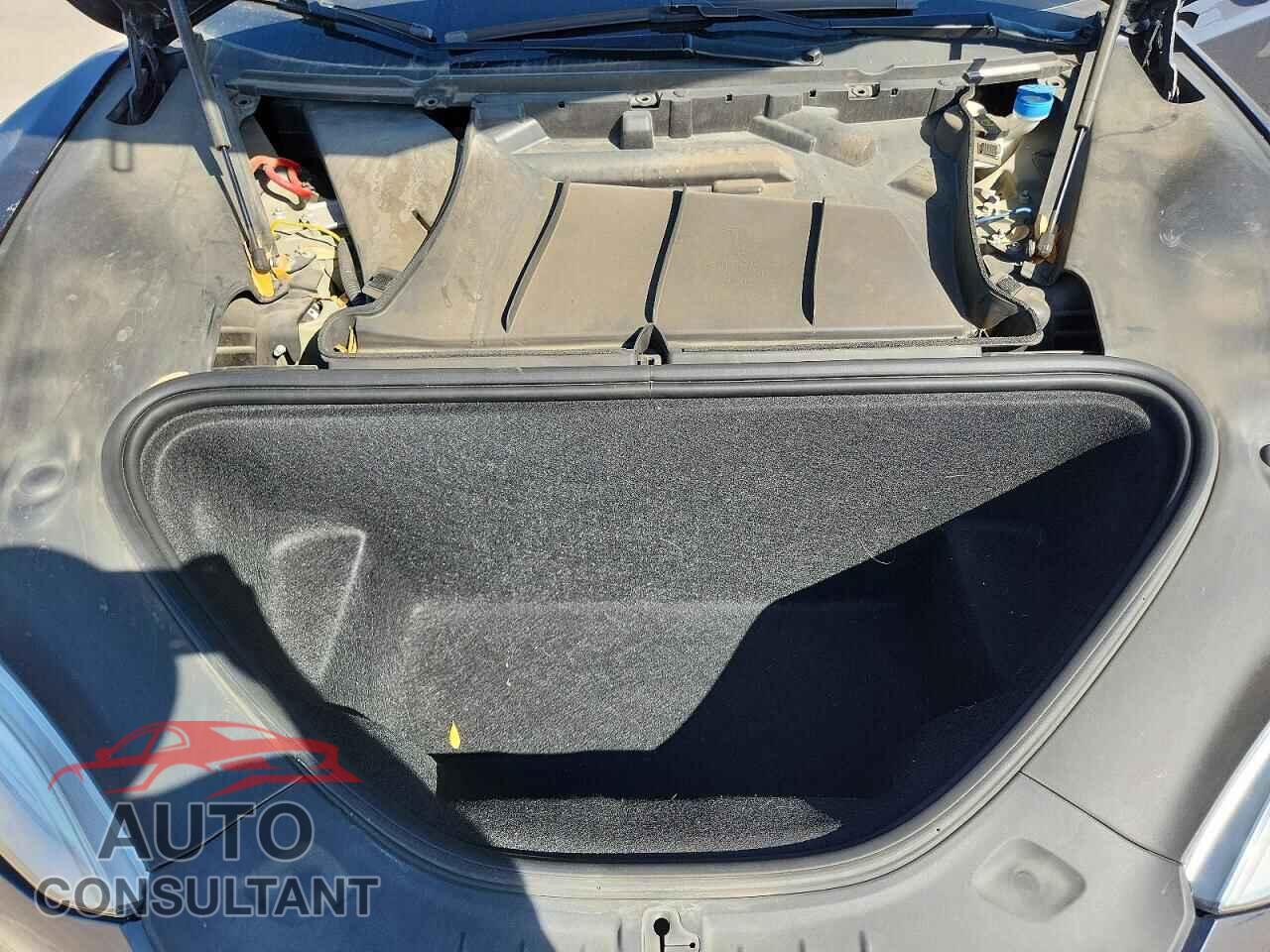 TESLA MODEL S 2018 - 5YJSA1E28JF300202
