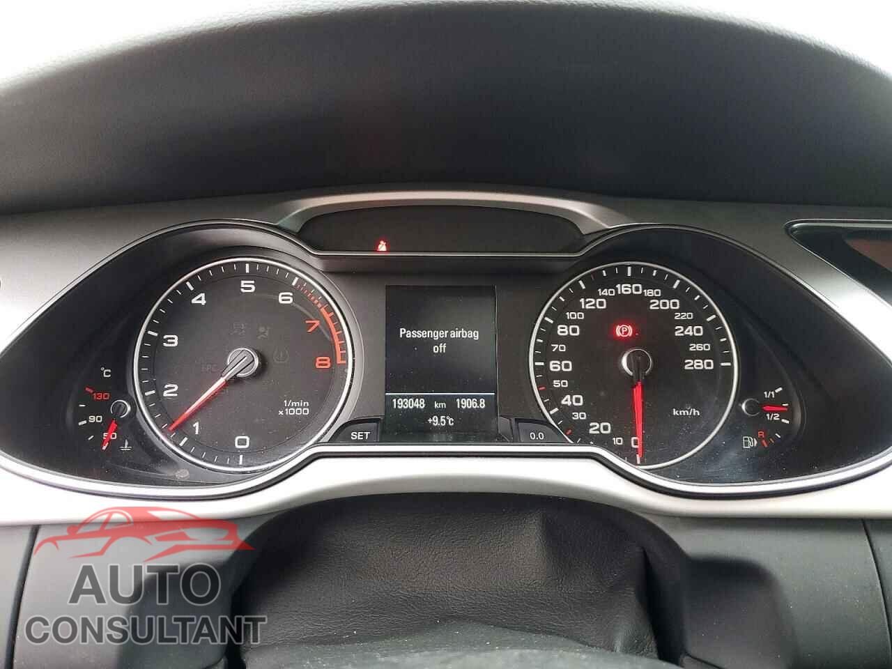 AUDI A4 2016 - WAUHFCFL9GN015921
