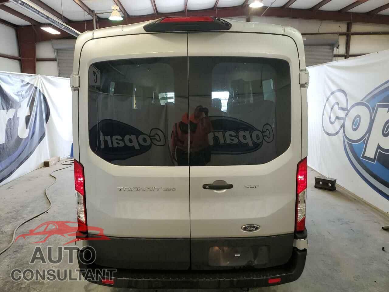 FORD TRANSIT 2022 - 1FBAX2C82NKA19694