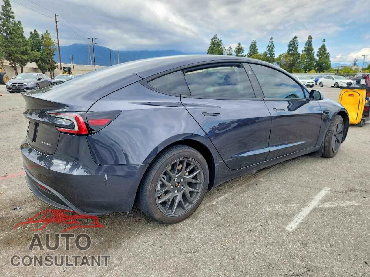 TESLA MODEL 3 2024 - 5YJ3E1EB5RF799996