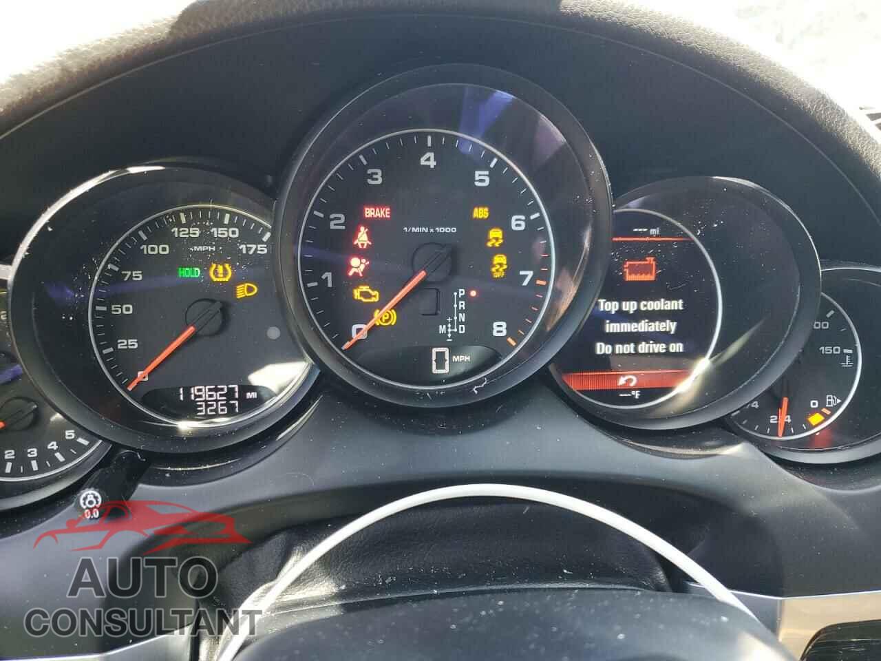 PORSCHE CAYENNE 2016 - WP1AA2A27GLA00419