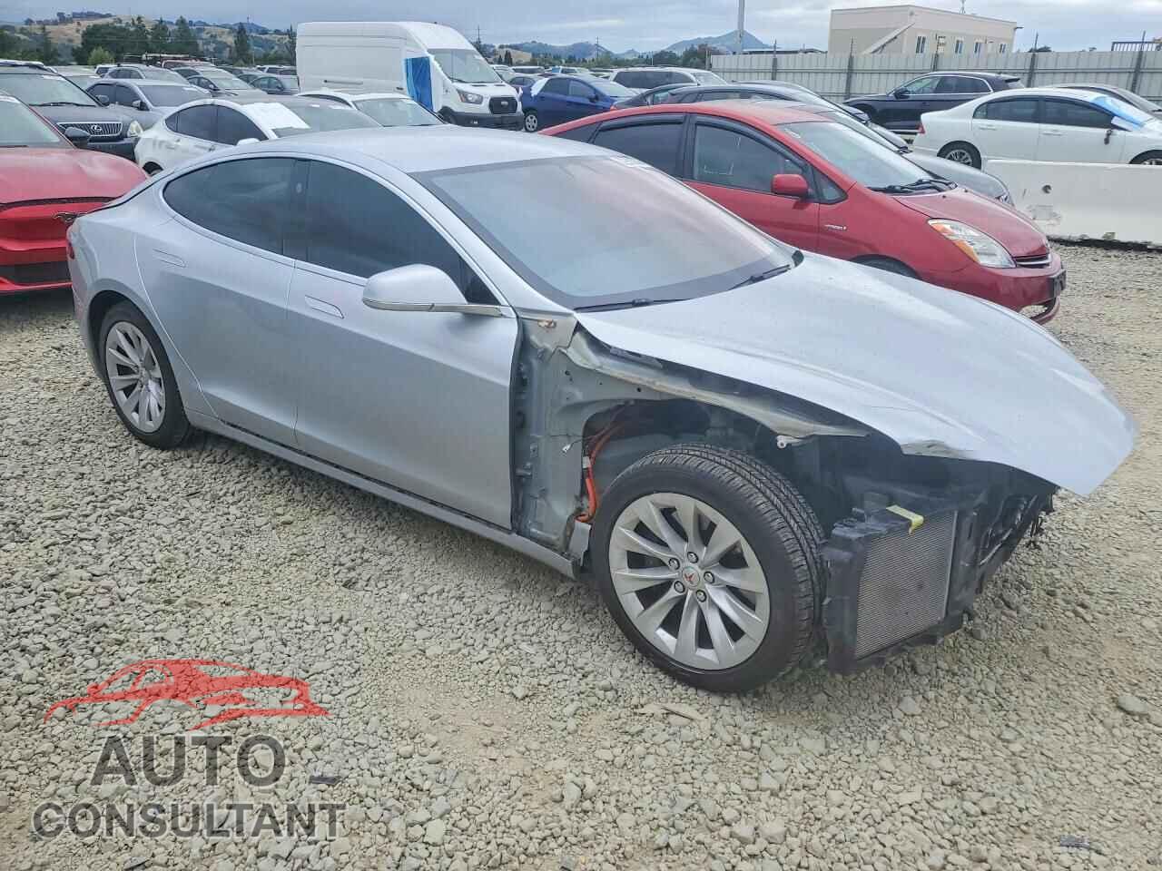 TESLA MODEL S 2017 - 5YJSA1E1XHF197009