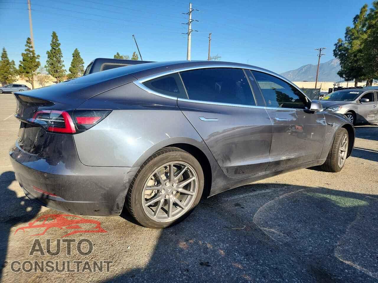 TESLA MODEL 3 2019 - 5YJ3E1EA5KF426891