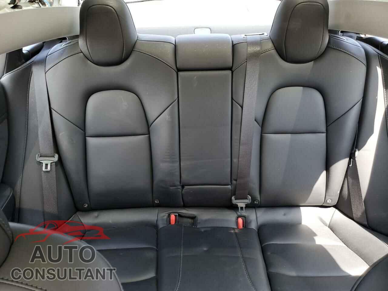 TESLA MODEL 3 2021 - 5YJ3E1EBXMF094300