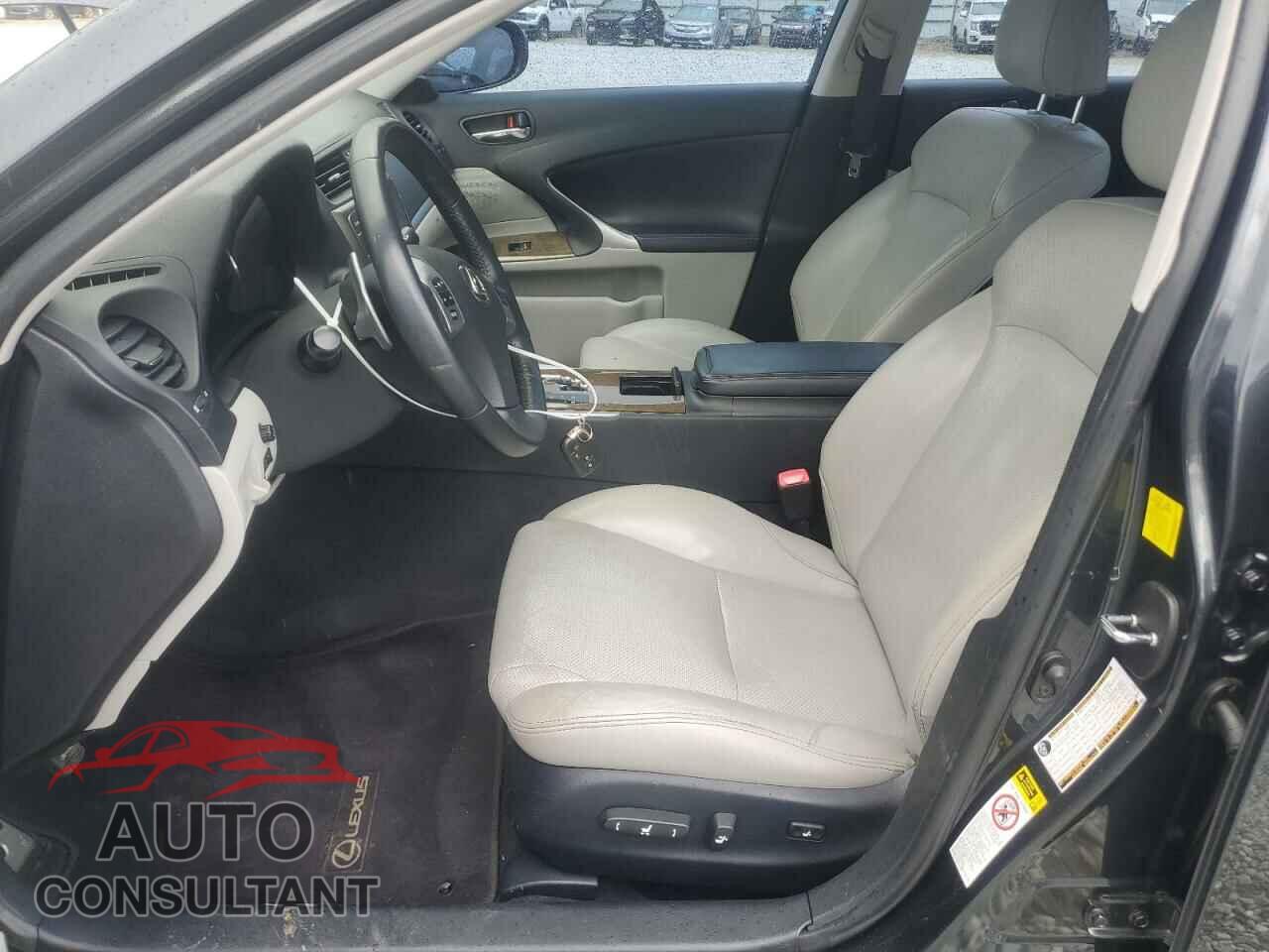 LEXUS IS 2011 - JTHBF5C22B5144946