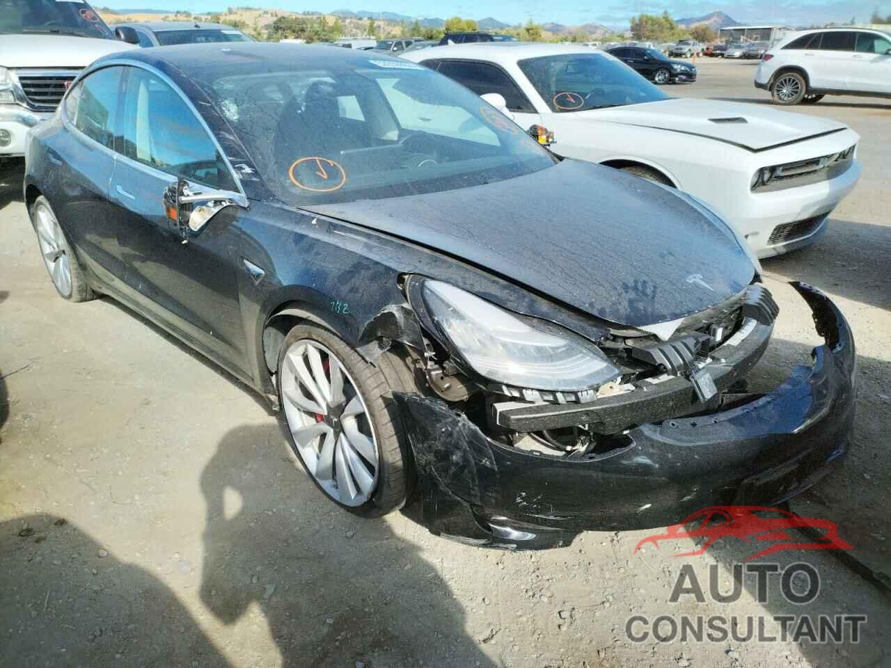 TESLA MODEL 3 2018 - 5YJ3E1EB9JF082389