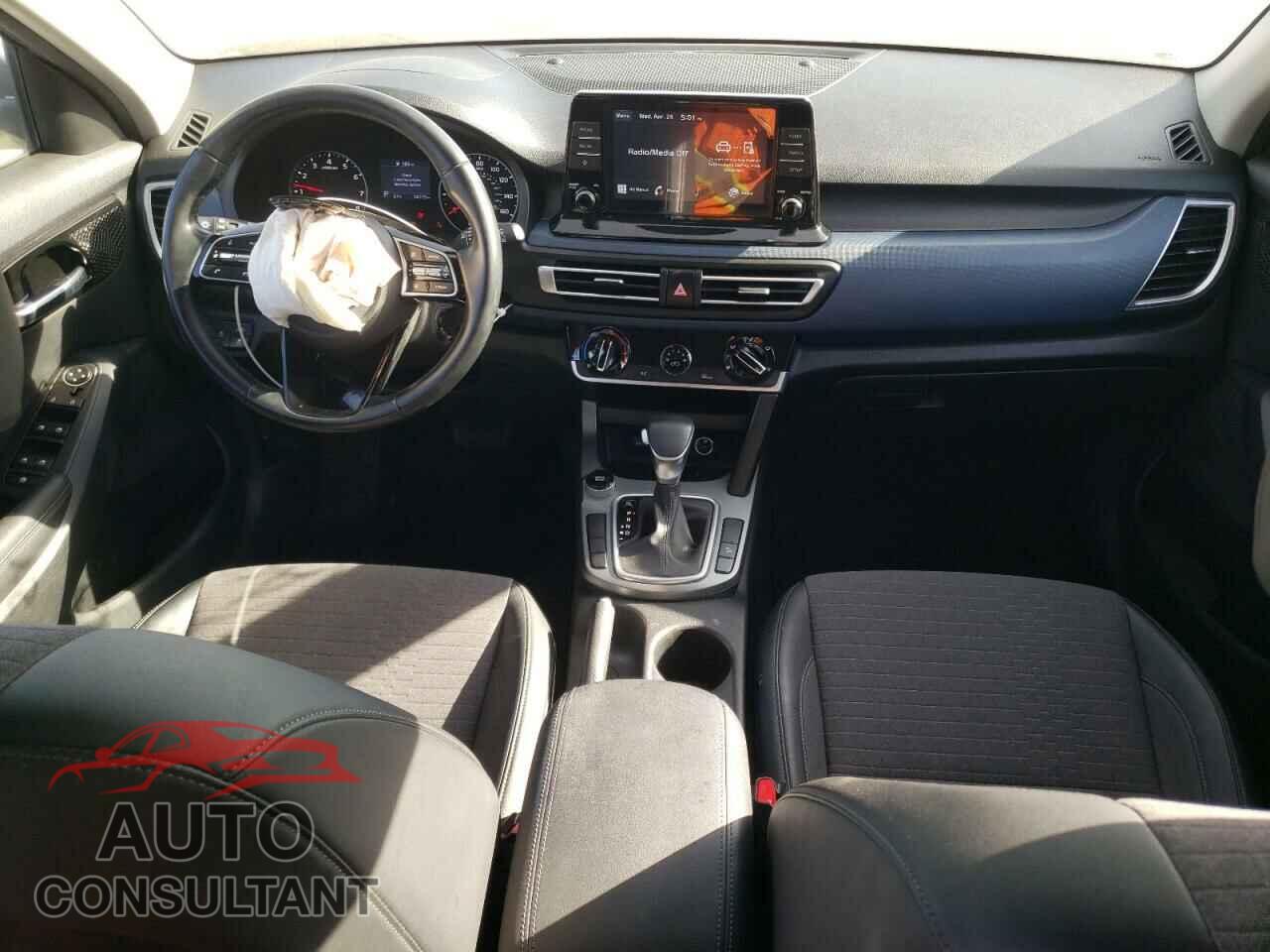 KIA SELTOS 2021 - KNDEU2AA2M7212652