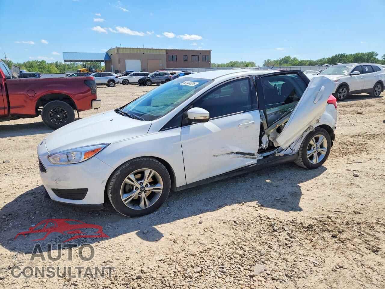 FORD FOCUS 2017 - 1FADP3K24HL249852