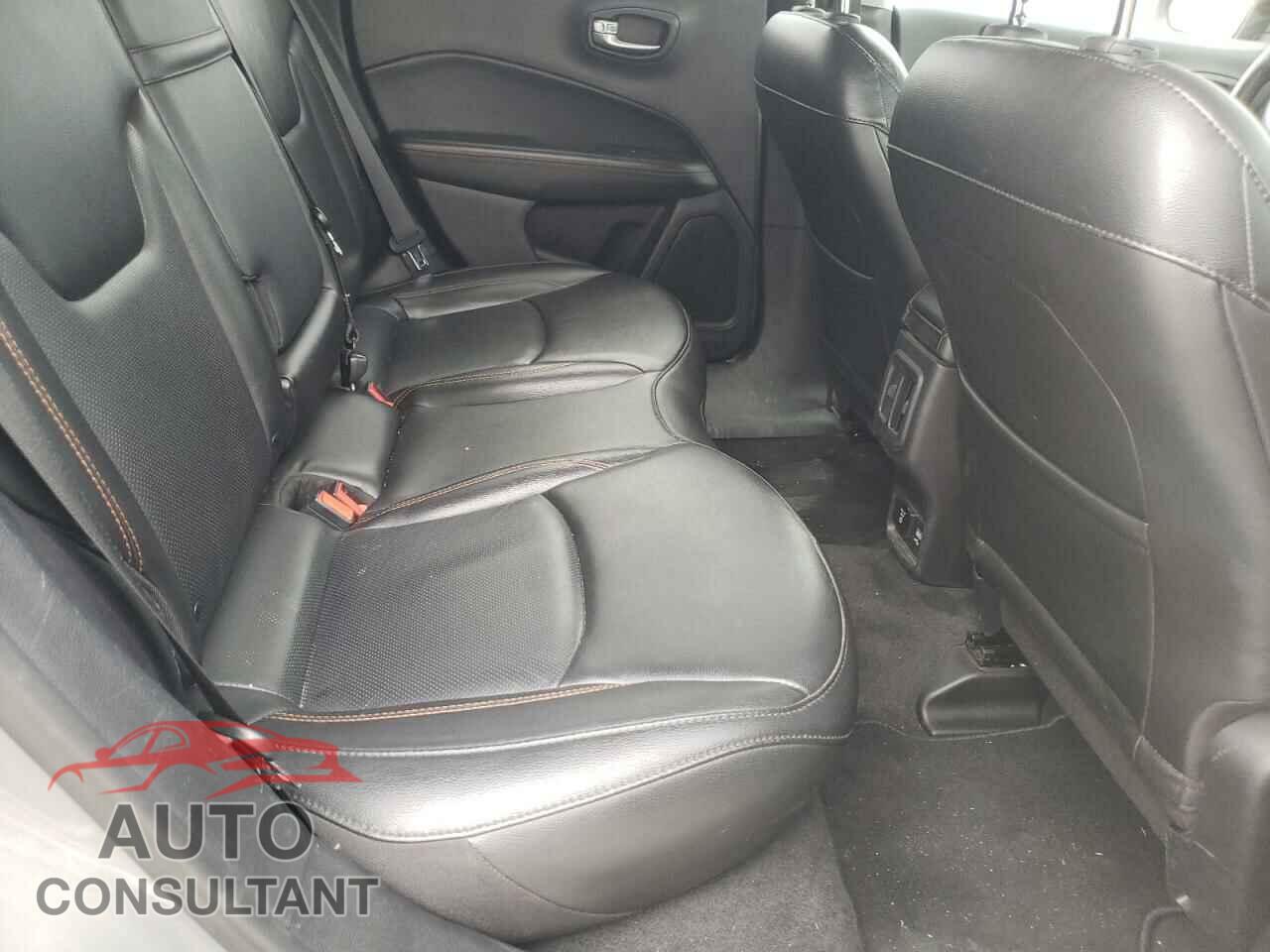JEEP COMPASS 2019 - 3C4NJDCB6KT672643