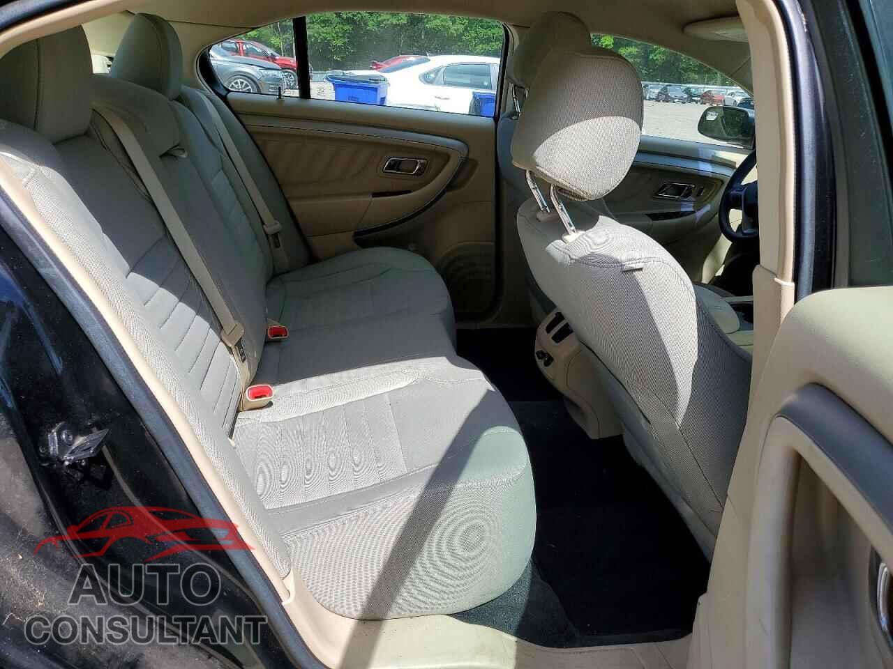 FORD ALL Models 2017 - 1FAHP2D82HG123222