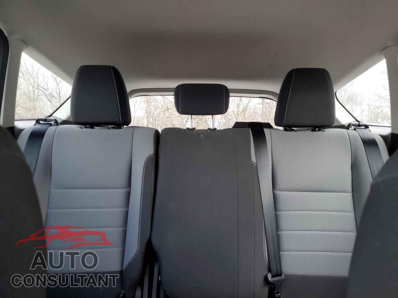 FORD ESCAPE 2017 - 1FMCU0F70HUD82603