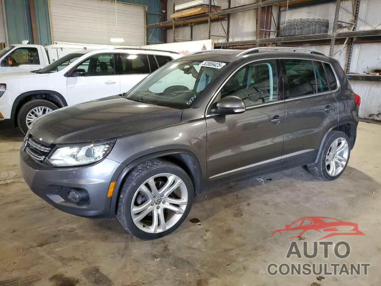 VOLKSWAGEN TIGUAN 2013 - WVGBV7AX2DW008758