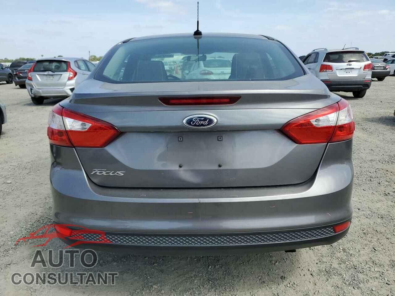 FORD FOCUS 2013 - 1FADP3E29DL145170