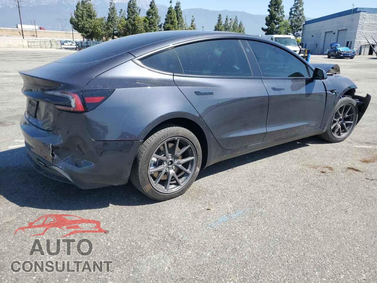 TESLA MODEL 3 2024 - 5YJ3E1EA5RF831272