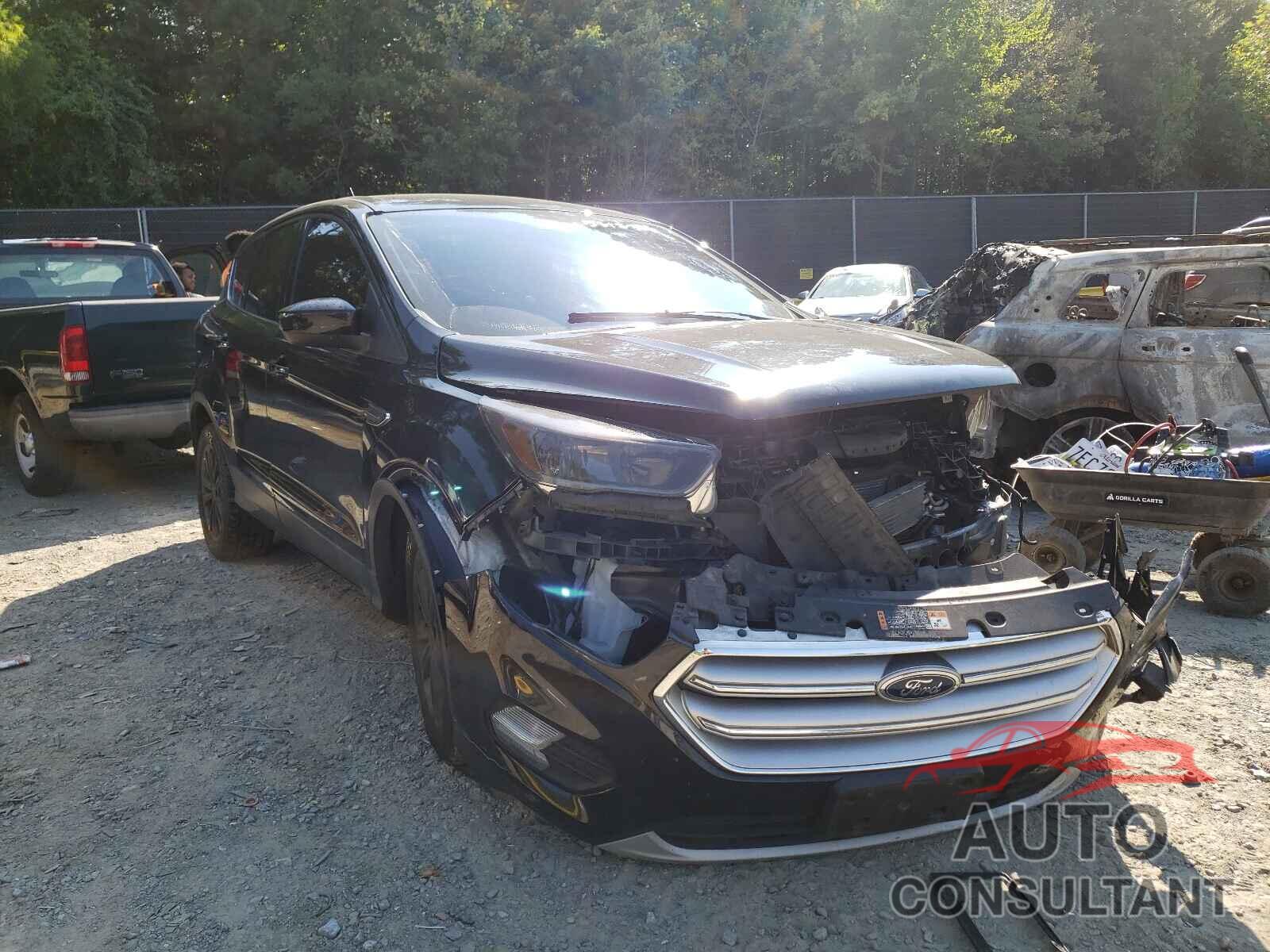 FORD ESCAPE 2017 - 1FMCU0GD7HUC30709