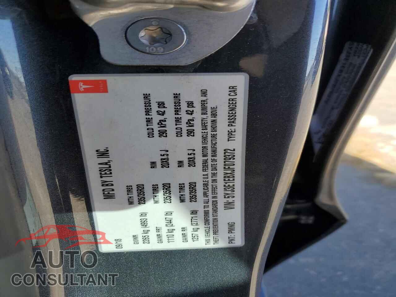 TESLA MODEL 3 2018 - 5YJ3E1EBXJF079372