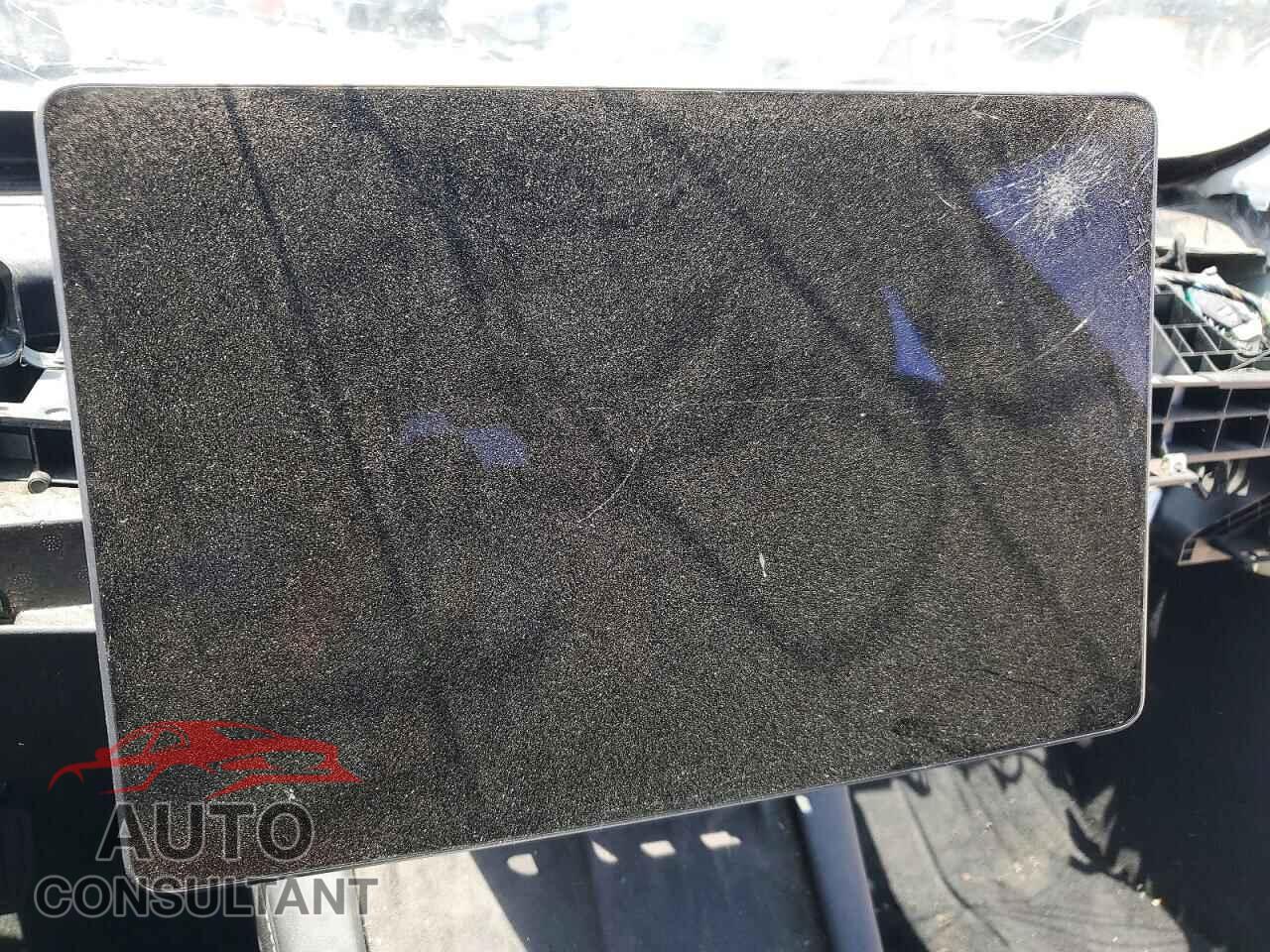 TESLA MODEL 3 2024 - 5YJ3E1EB0RF812475