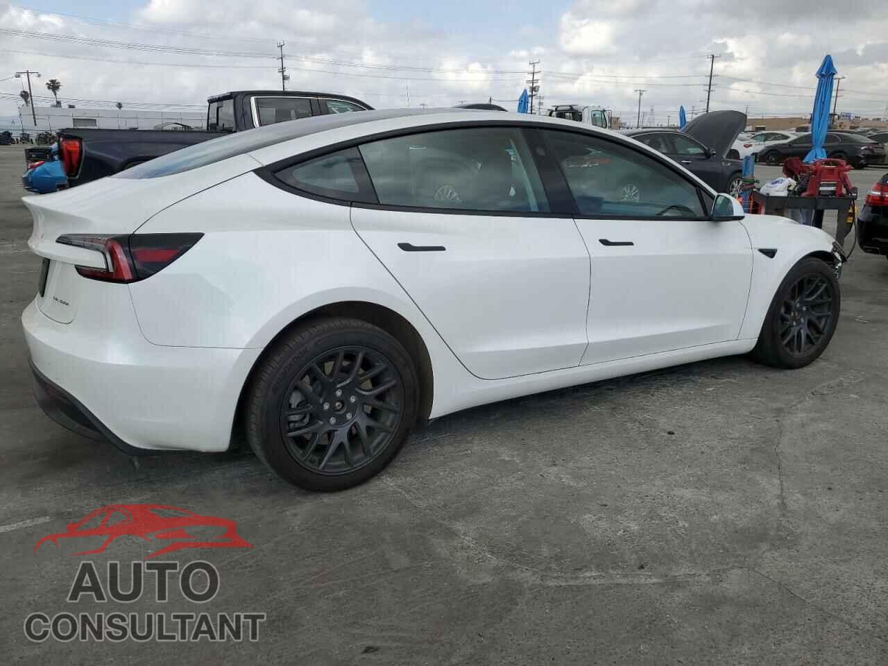 TESLA MODEL 3 2024 - 5YJ3E1EB3RF849875