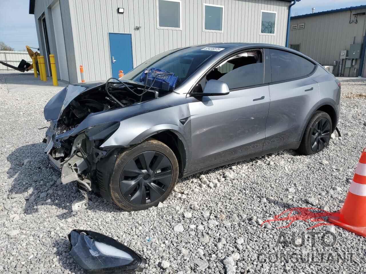 TESLA MODEL Y 2024 - 7SAYGDEE8RF201768