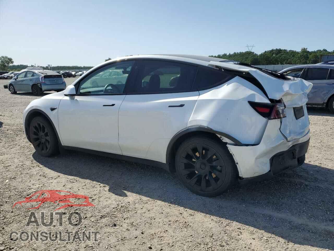 TESLA MODEL Y 2023 - 7SAYGAEEXPF594572
