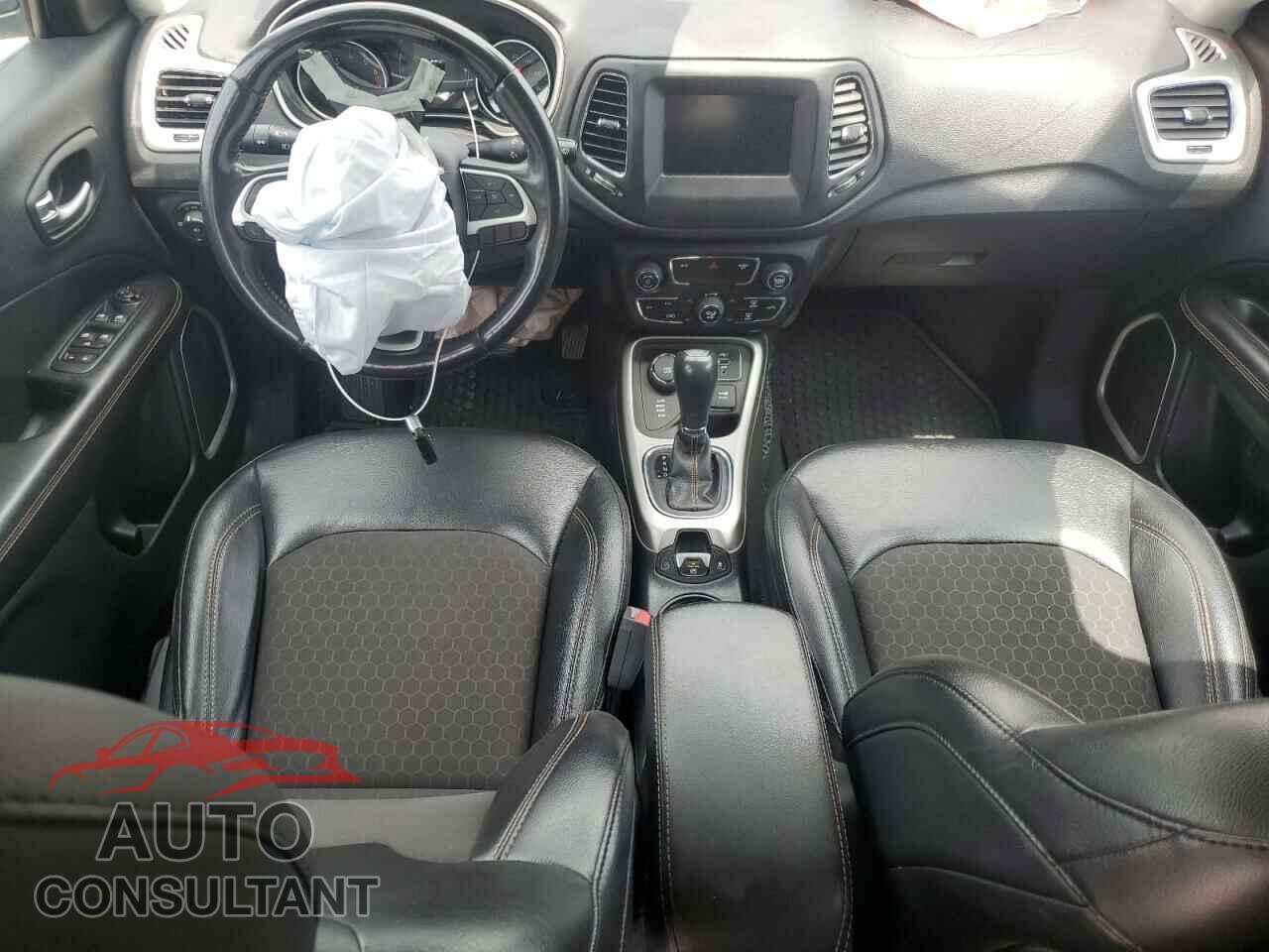JEEP COMPASS 2019 - 3C4NJDBB7KT839254