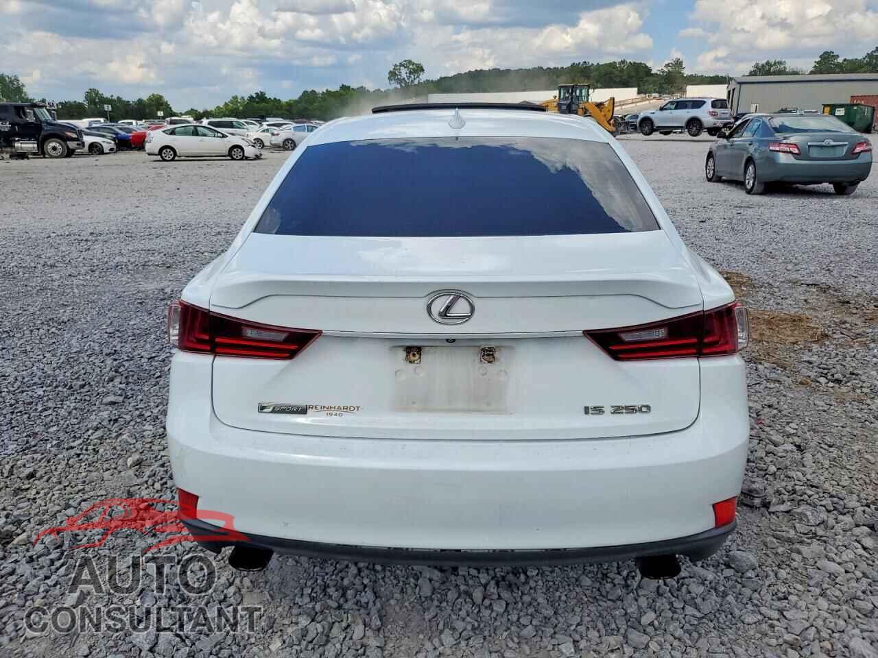 LEXUS IS 2015 - JTHBF1D25F5055319