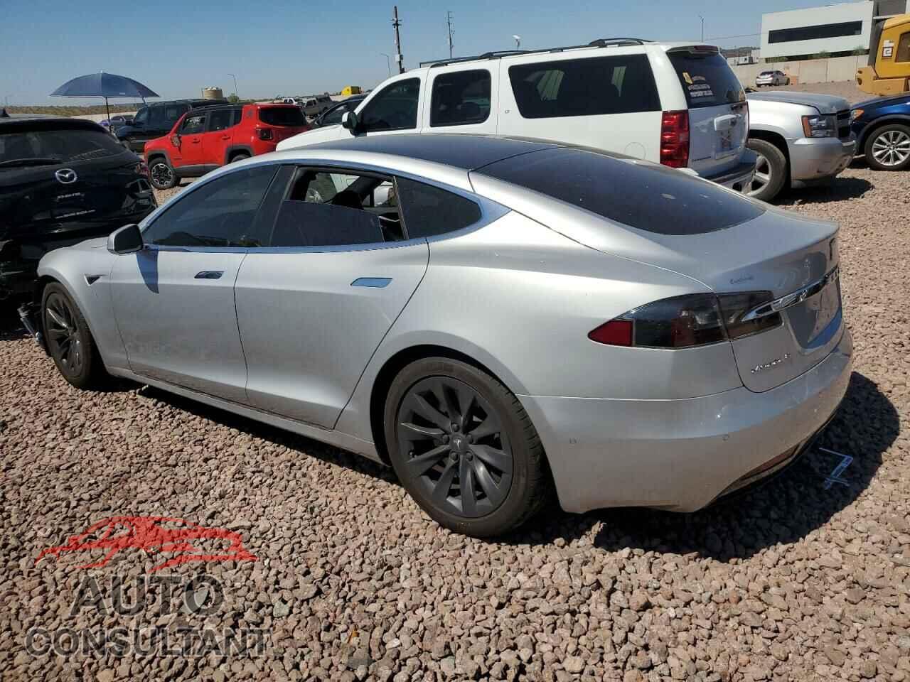 TESLA MODEL S 2018 - 5YJSA1E20JF260648