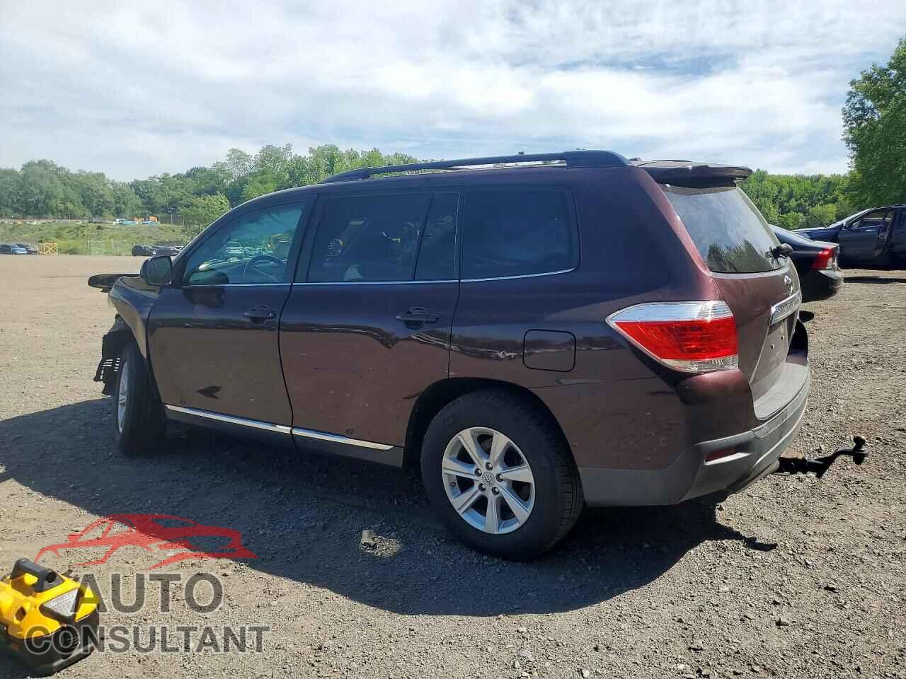 TOYOTA HIGHLANDER 2011 - 5TDBK3EH5BS068698