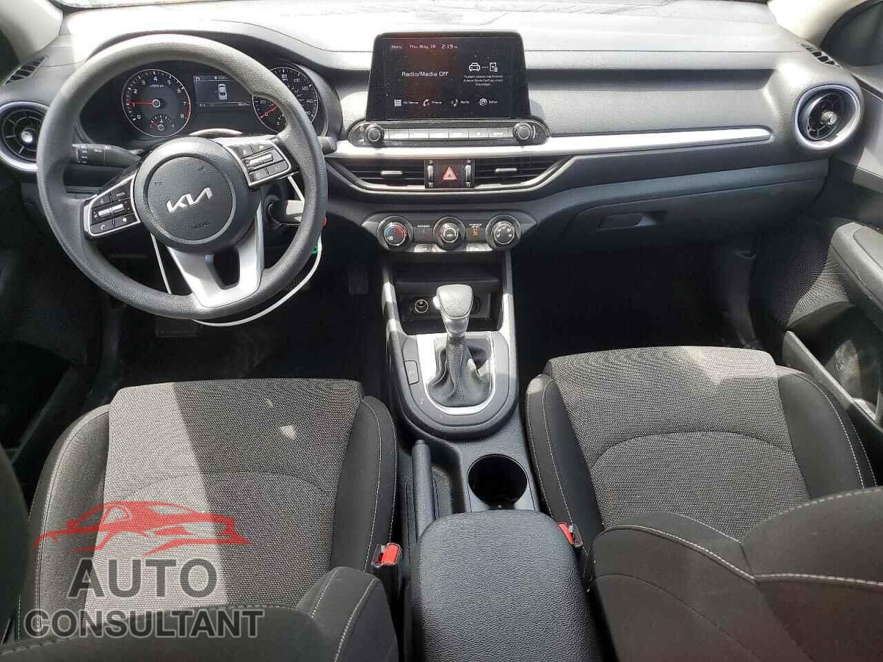 KIA FORTE 2024 - 3KPF24AD5RE839756