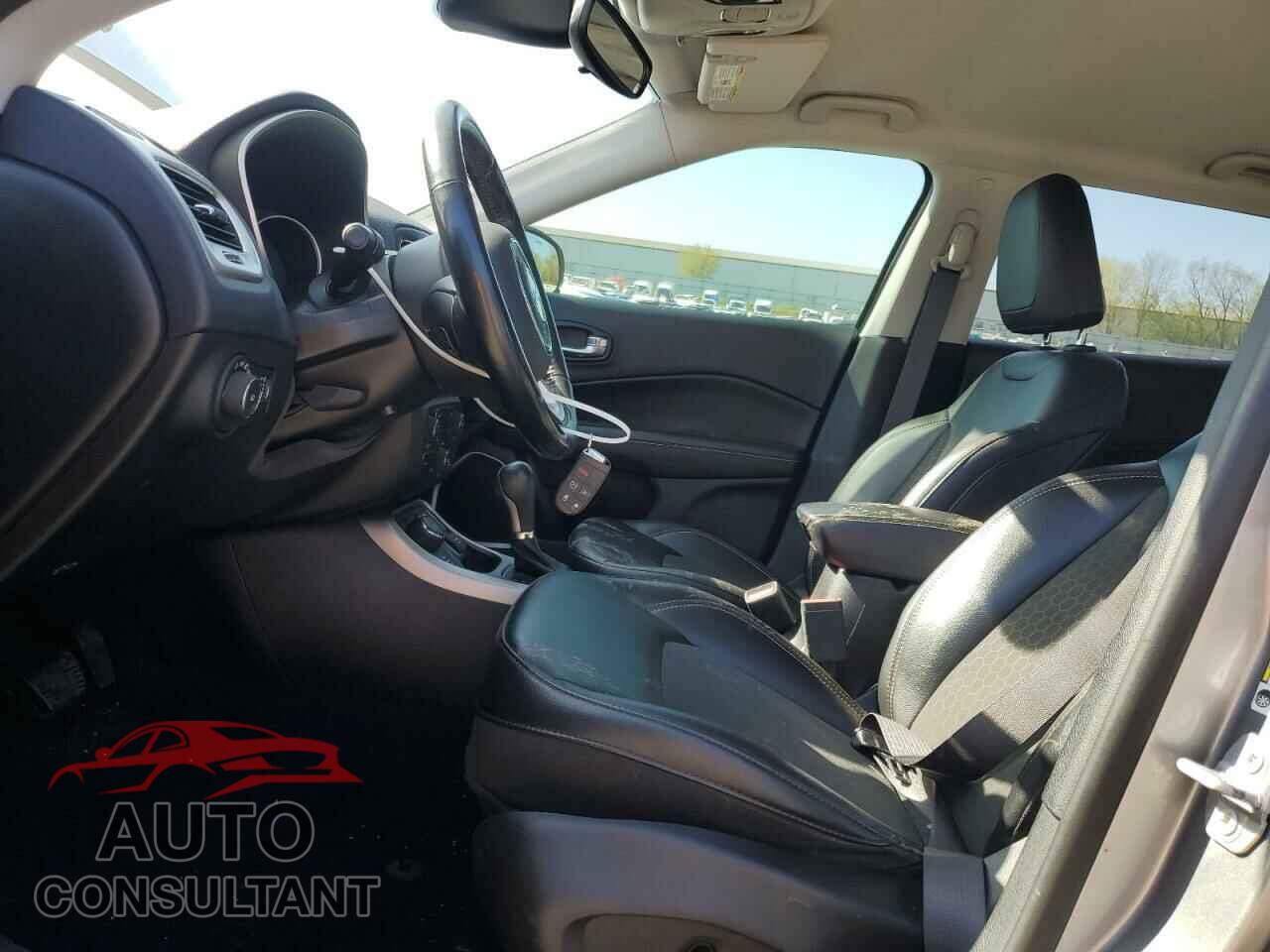 JEEP COMPASS 2020 - 3C4NJDBB0LT108943