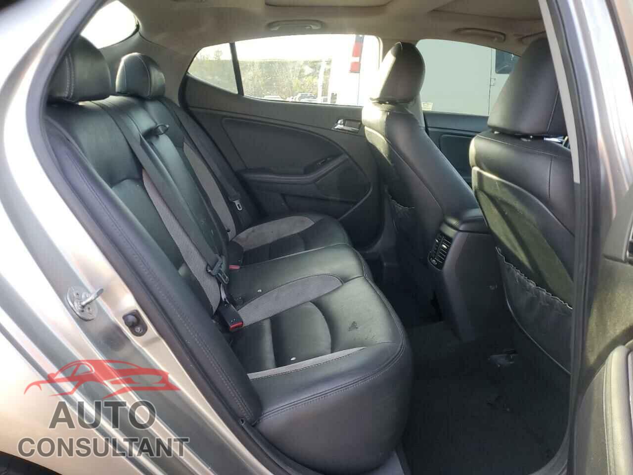KIA OPTIMA 2013 - 5XXGR4A64DG130673