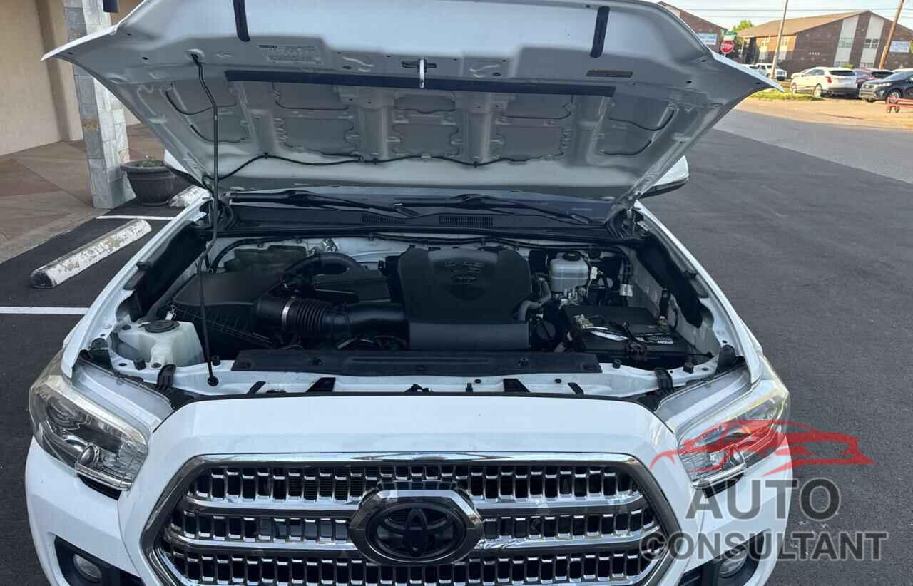 TOYOTA TACOMA 2017 - 5TFCZ5AN1HX116613