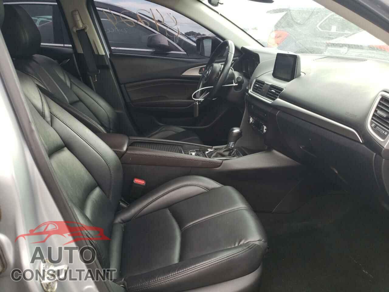 MAZDA 3 2017 - 3MZBN1V74HM128334