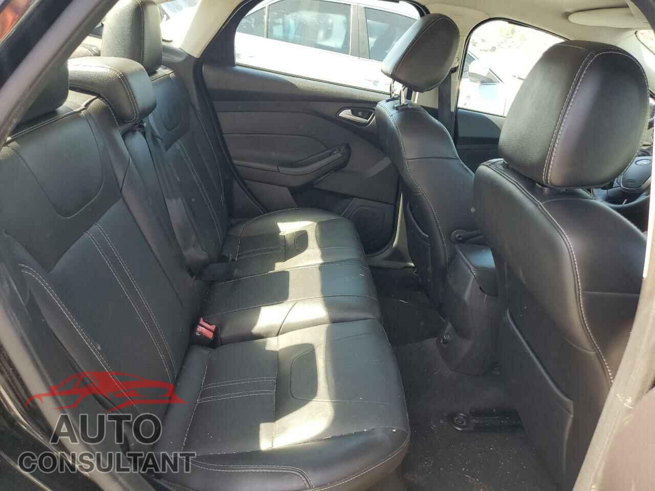 FORD FOCUS 2014 - 1FADP3F20EL227594