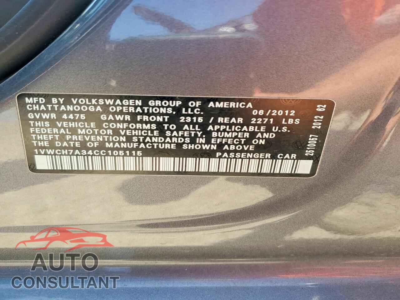 VOLKSWAGEN PASSAT 2012 - 1VWCH7A34CC105115
