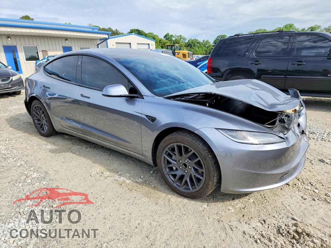 TESLA MODEL 3 2026 - 5YJ3E1EA7TF140218