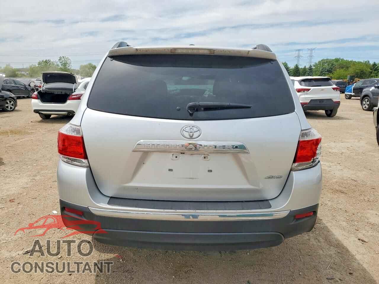 TOYOTA HIGHLANDER 2012 - 5TDBK3EH2CS097450