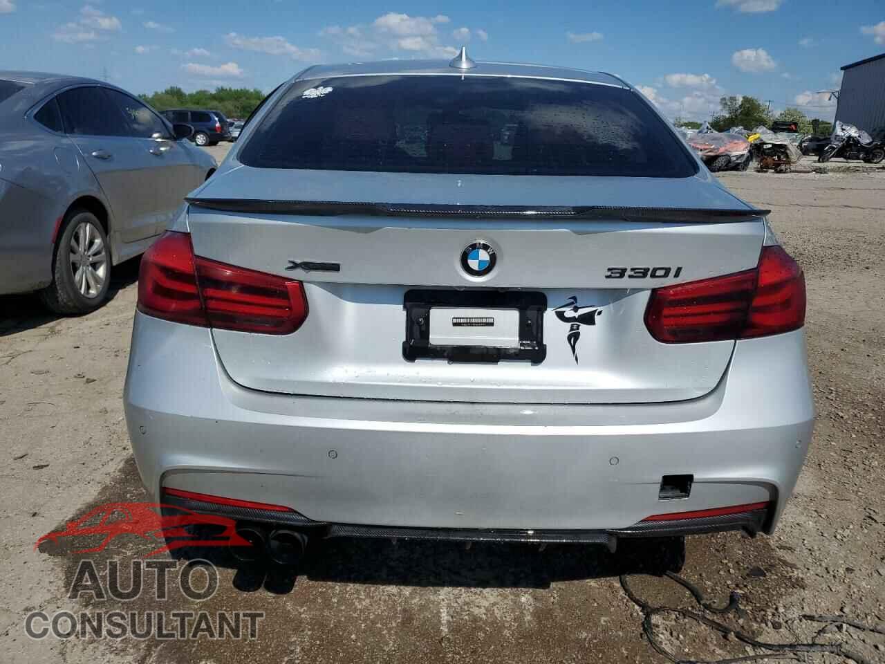 BMW 3 SERIES 2017 - WBA8D9G33HNU63533