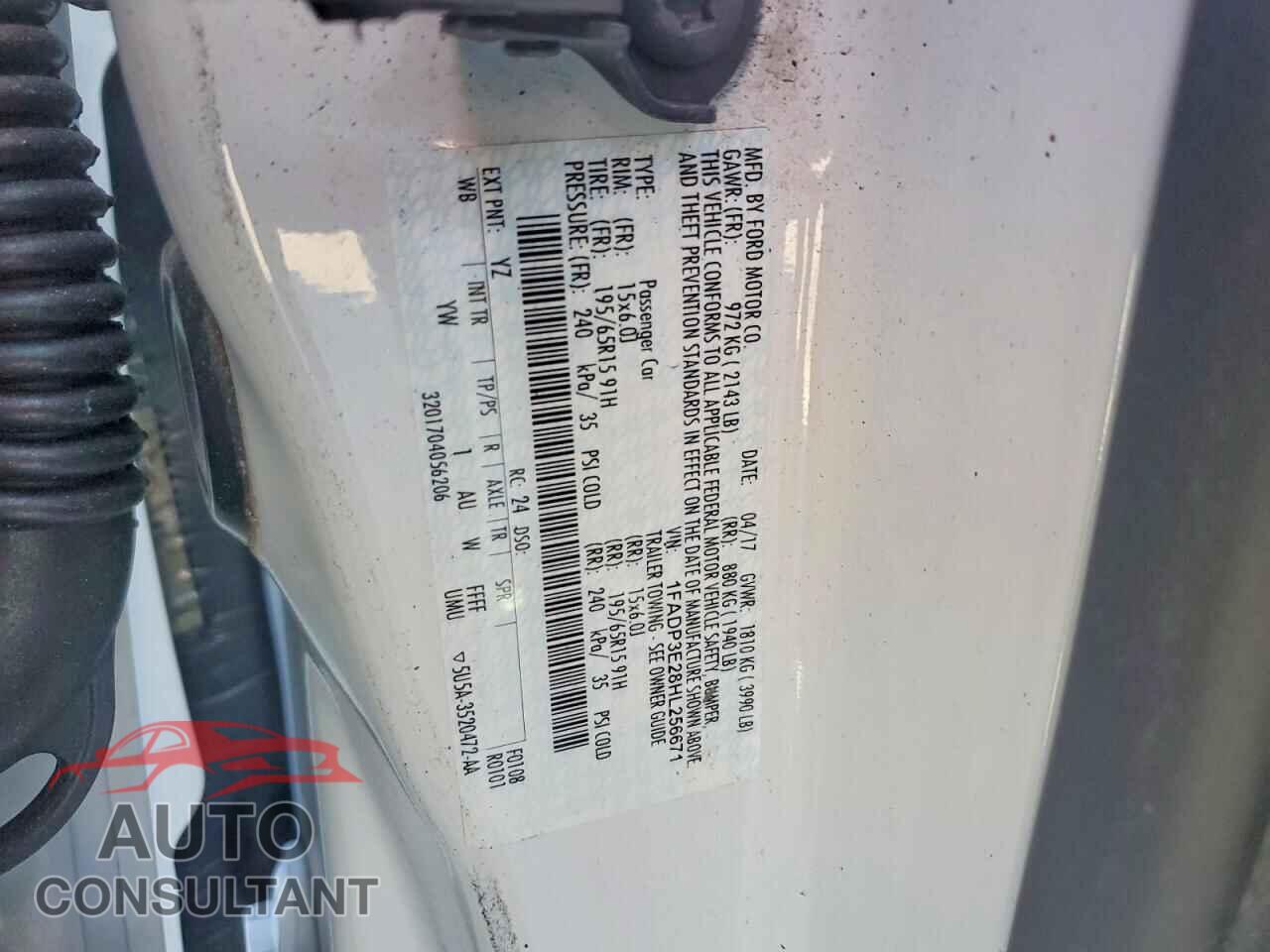 FORD FOCUS 2017 - 1FADP3E28HL256671