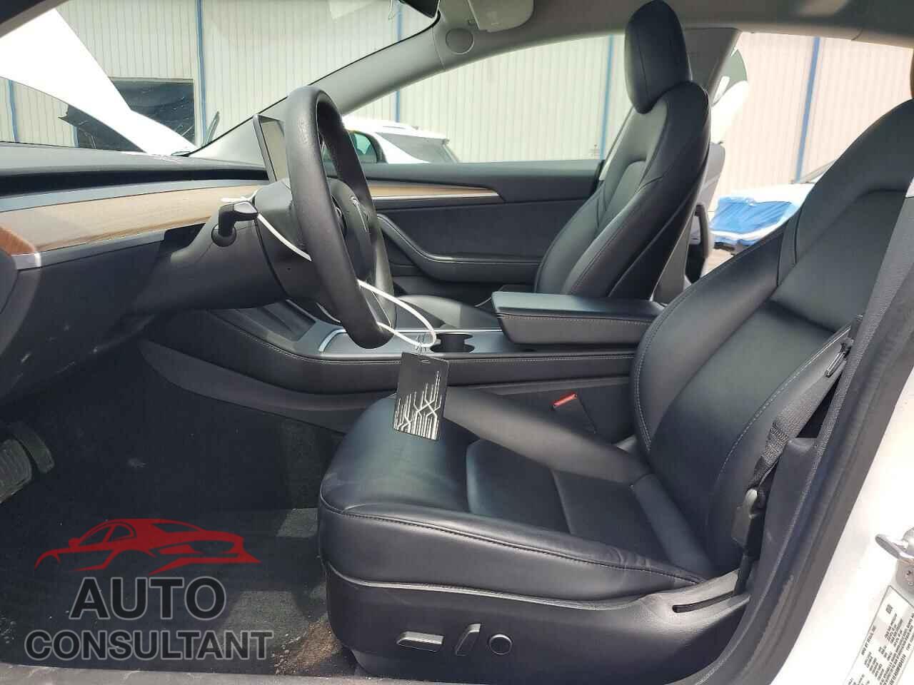 TESLA MODEL 3 2021 - 5YJ3E1EA5MF084314