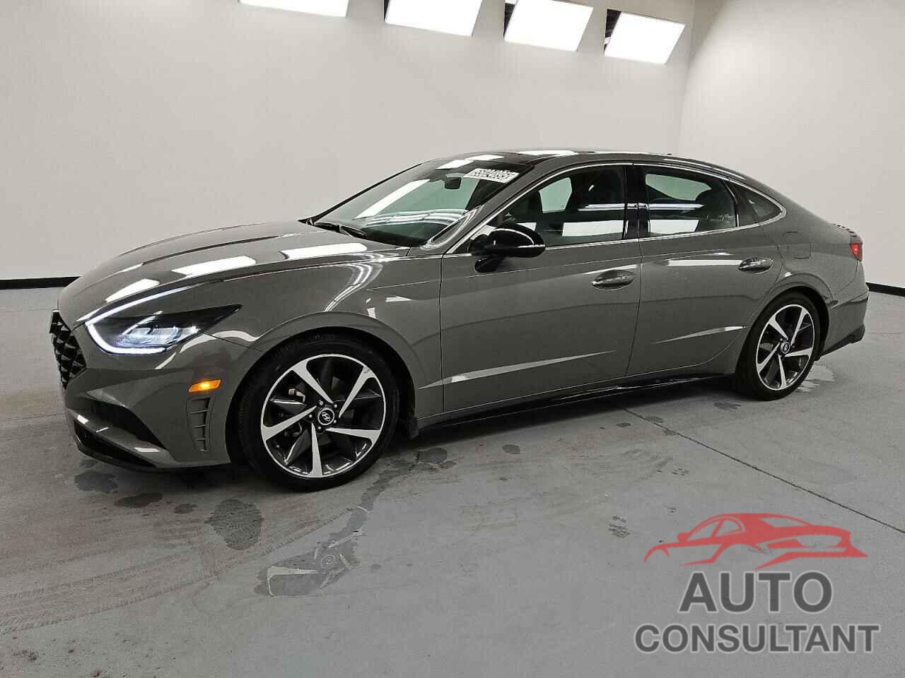 HYUNDAI SONATA 2022 - KMHL44J28NA239611
