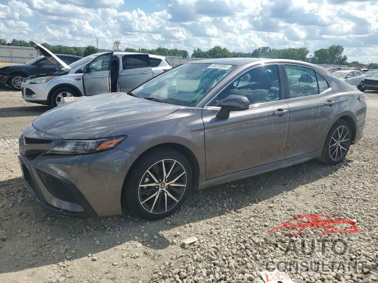 TOYOTA CAMRY 2021 - 4T1G11AK5MU445281