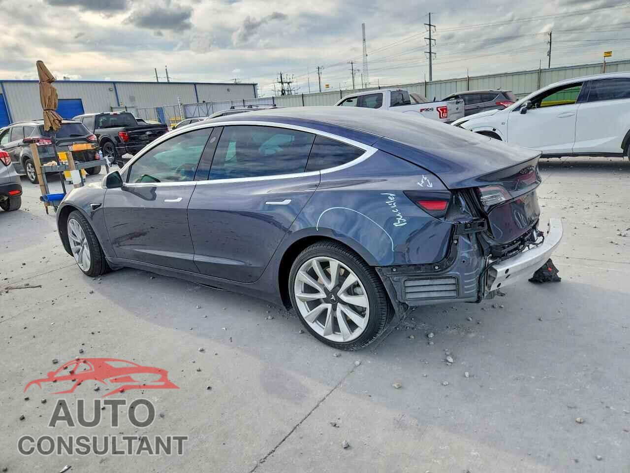 TESLA MODEL 3 2020 - 5YJ3E1EBXLF801247