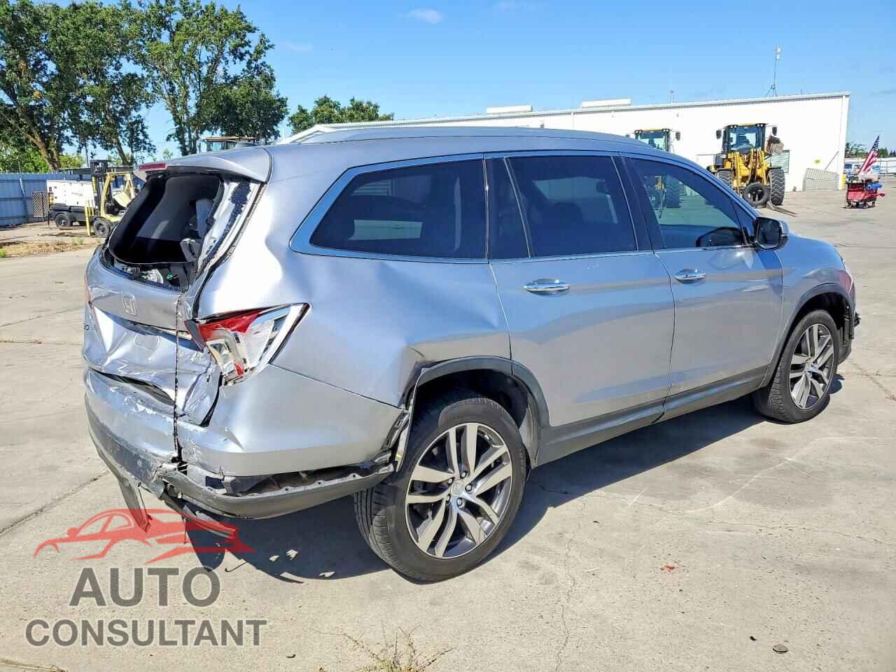 HONDA PILOT 2017 - 5FNYF6H05HB002008