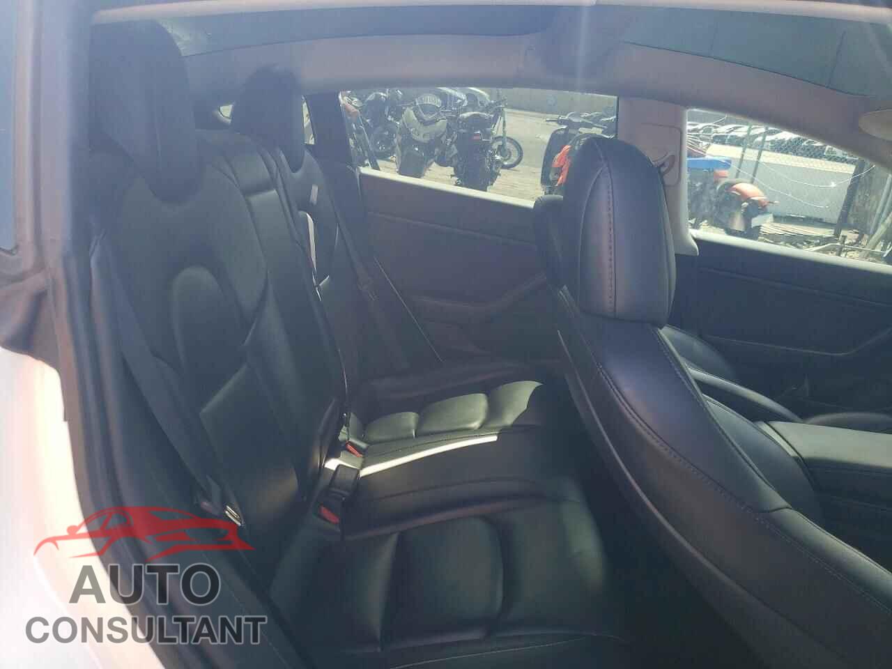 TESLA MODEL 3 2021 - 5YJ3E1EB5MF936864