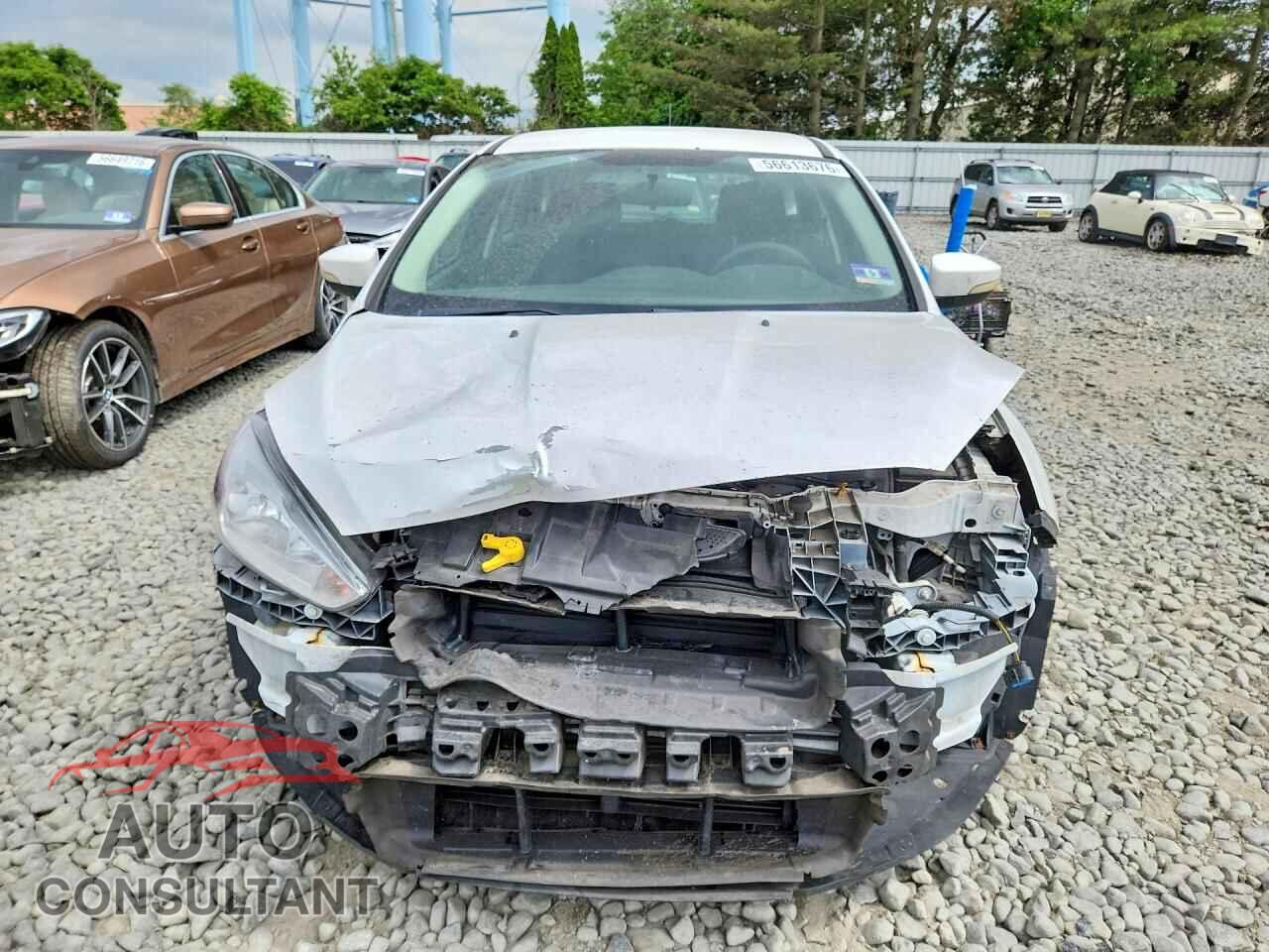 FORD FOCUS 2017 - 1FADP3K28HL224100