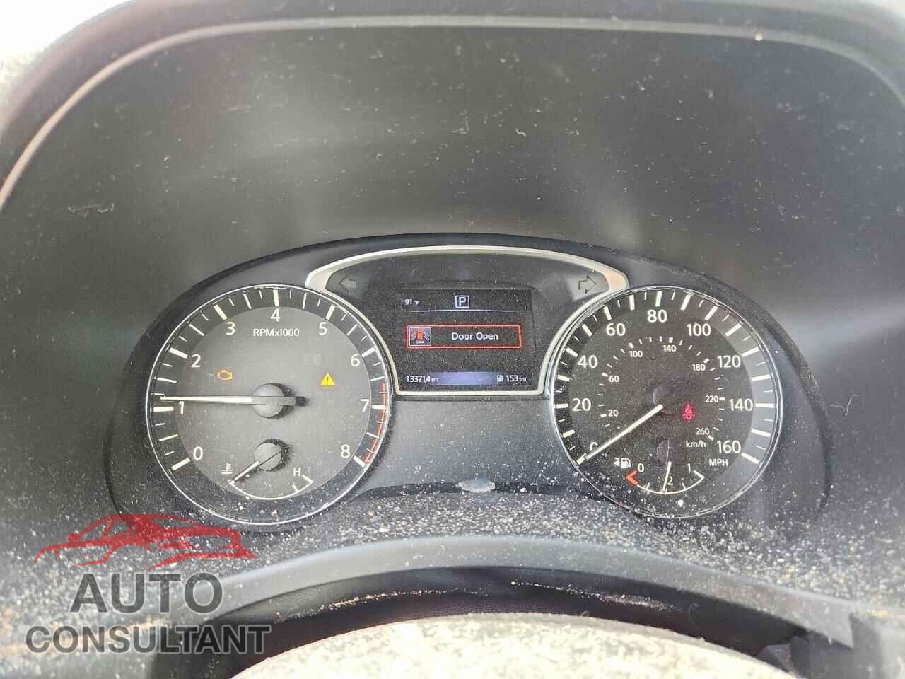 NISSAN PATHFINDER 2017 - 5N1DR2MN1HC656903