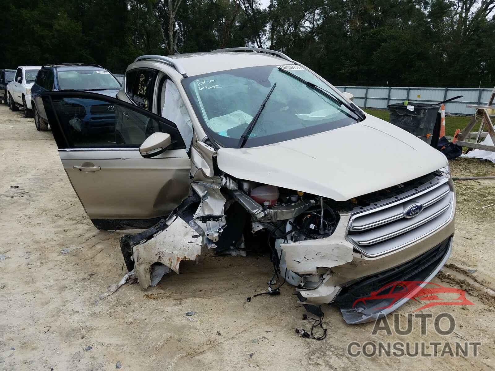 FORD ESCAPE 2018 - 1FMCU0J96JUD26440